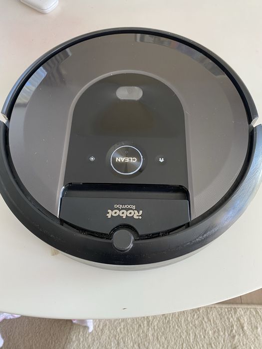 Прахосмукачка робот Irobot Roоmba i7+ с чисто нова батерия