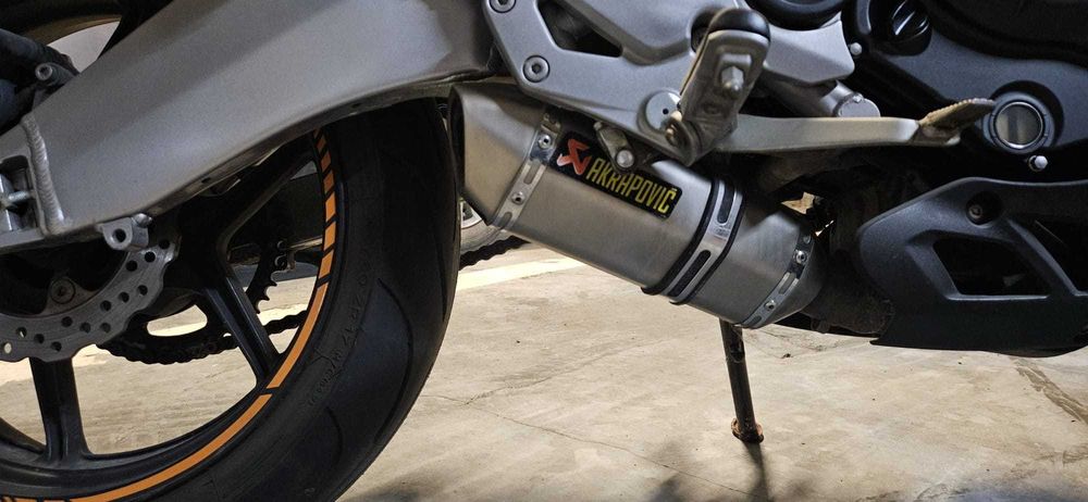 Vand Kawasaki Versys 650 - 2010 - galbena - stare excelenta - 23000km