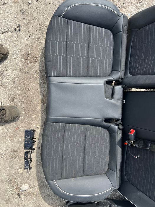 Салон за KIA STONIK кожа+плат подгрев ном 282