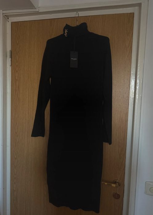 Rochie neagra Yves Saint Laurent