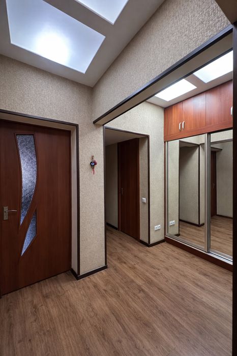 Продаю 3-х комнатную квартиру еа Чиланзаре 20а ,