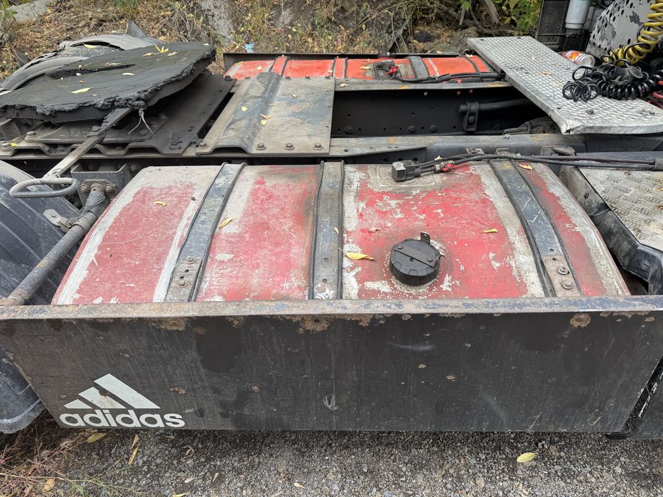 Баки от рено магнум родные