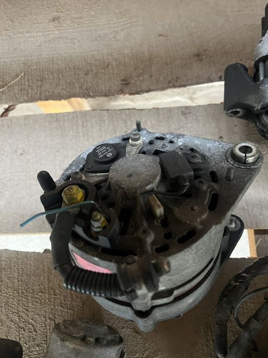 Генератор ауди с4 2.3 привозной оригинал