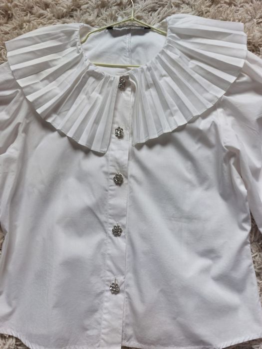 Cămașă Zara ,cu nasturi bijuterie ,mărime s/m
