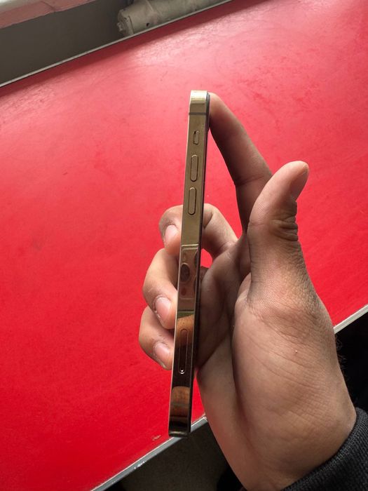 Iphone 12 pro sotiladi olib sotarla bezota qmela