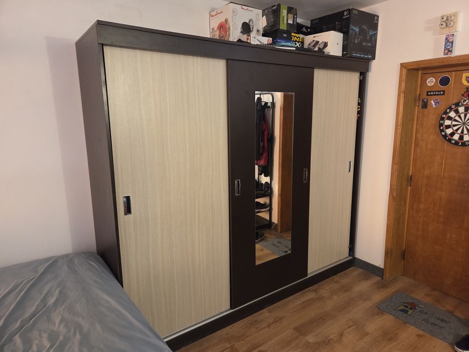 Dressing dulap șifonier