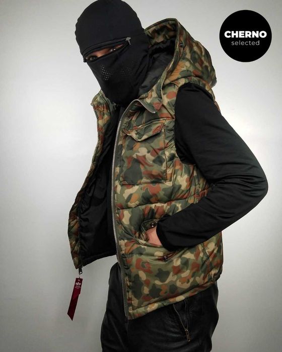 Камуфлажен елек с качулка ALPHA INDUSTRIES Camouflage Field Vest - L•M