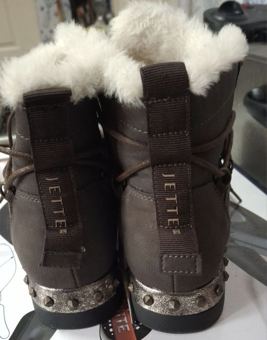 Ghete dama noi marimea 37