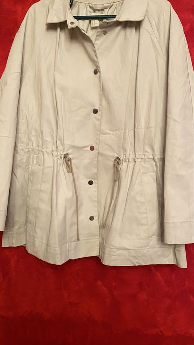 Geaca de toamna alb murdar