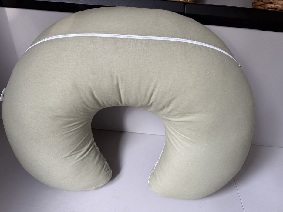 Възглавница за кърмене