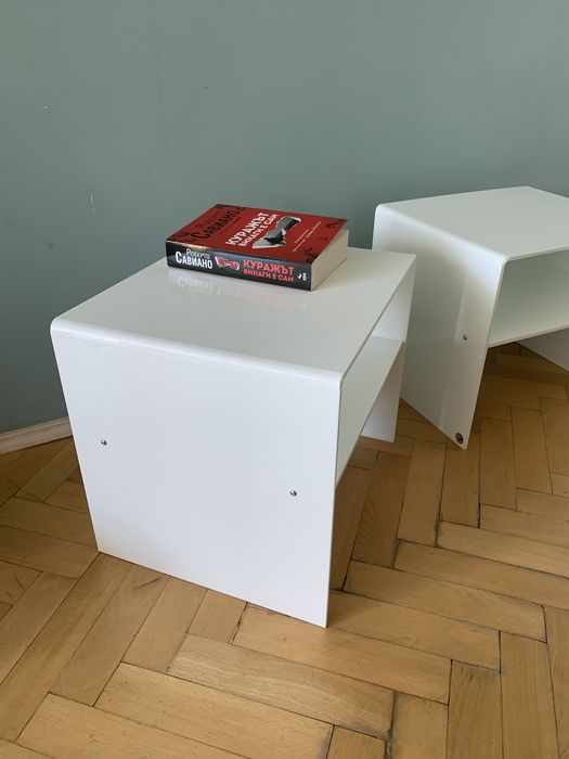 Винтидж нощни шкафчета