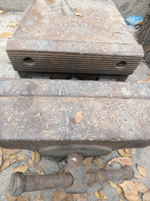 Тиски слесарные 25 см