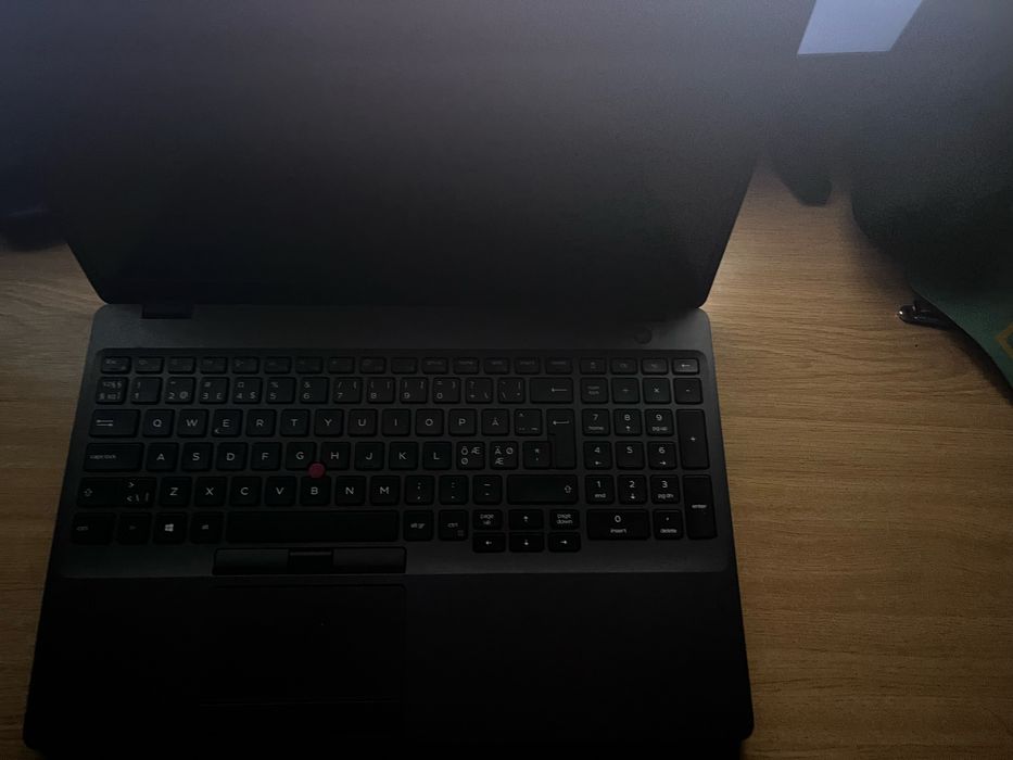 Vand Laptop Latitude 5500