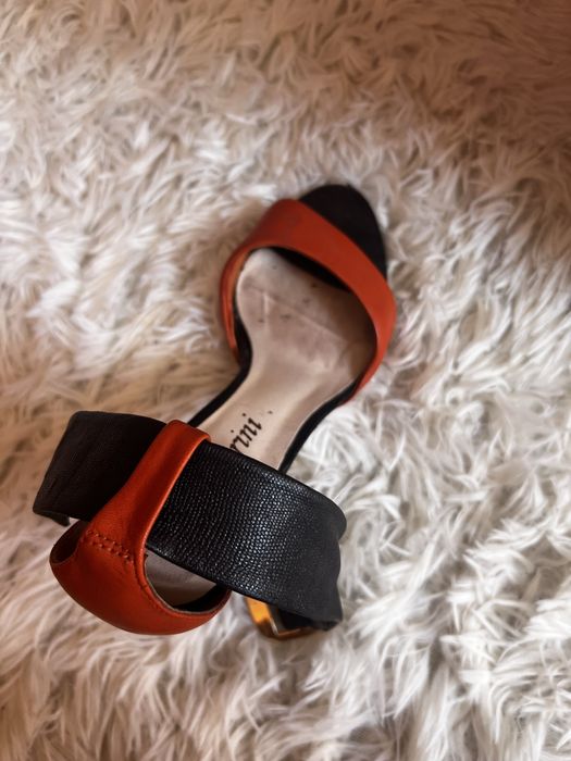 Отдам туфли бесплатно