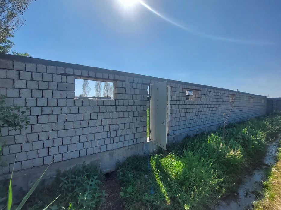 Янгийул туманида 12 сотох ер участка сотилади