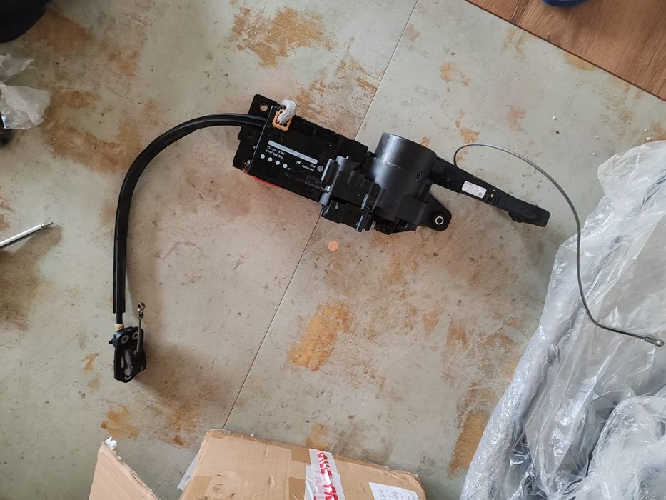 Dezmembrez VW Sharan 7N an 2011-2022, euro 6, fata completa, 7 locuri