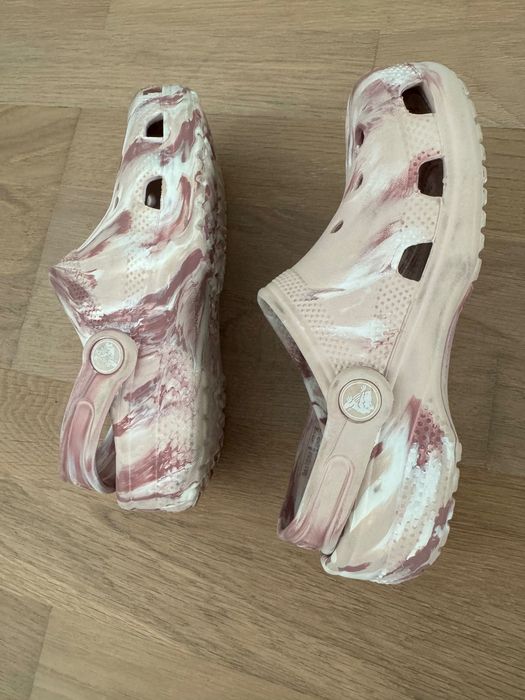 Crocs copii J2 / EU 33-34, model roz marmorat