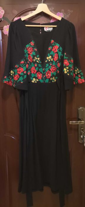 Rochie midi Iiana neagra marimea M