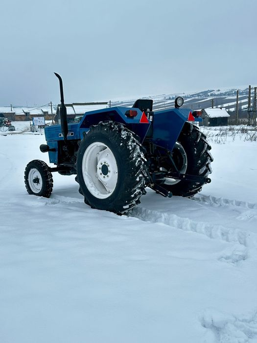 Tractor Universal 550