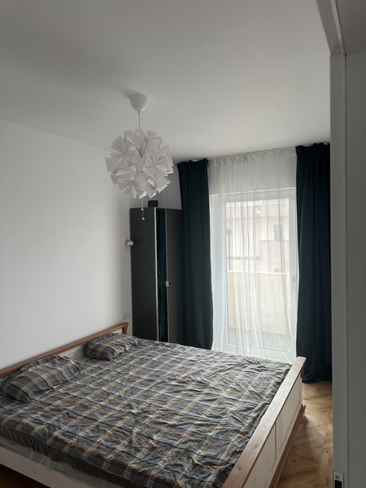 Persoana fizica inchiriez apartament 3 camere