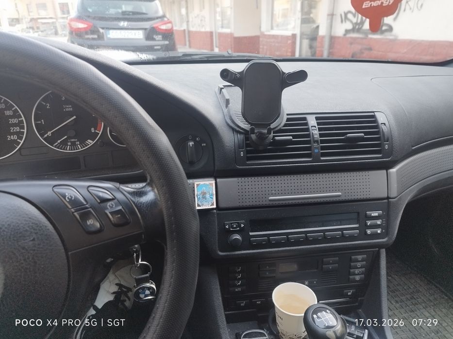 Лек автомобил БМВ е39 комби