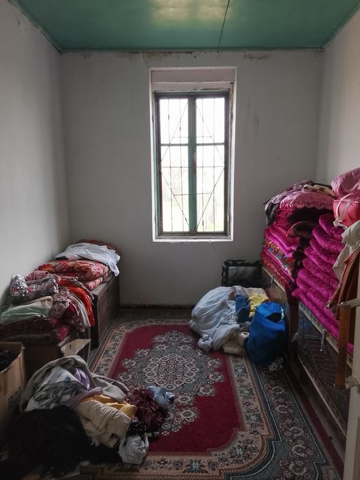 12 sotix uy sotiladi 47.000$ keliwamiz