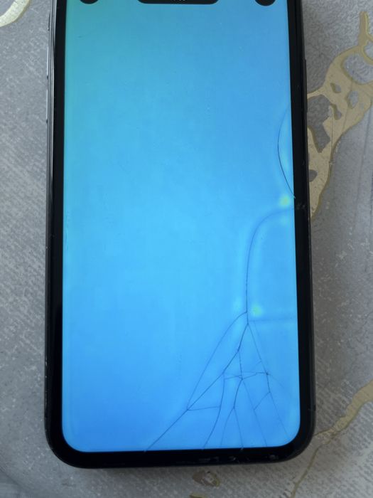 айфон 11 128гб 74 емкость