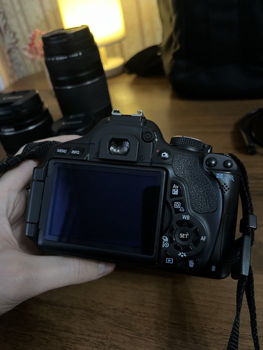 Продам фотоаппарат Canon EOS 600d