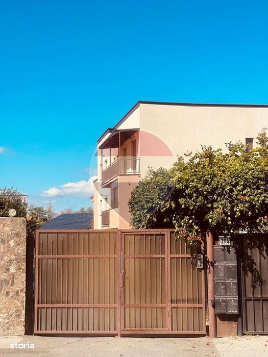 Apartament cu 3 camere de vânzare