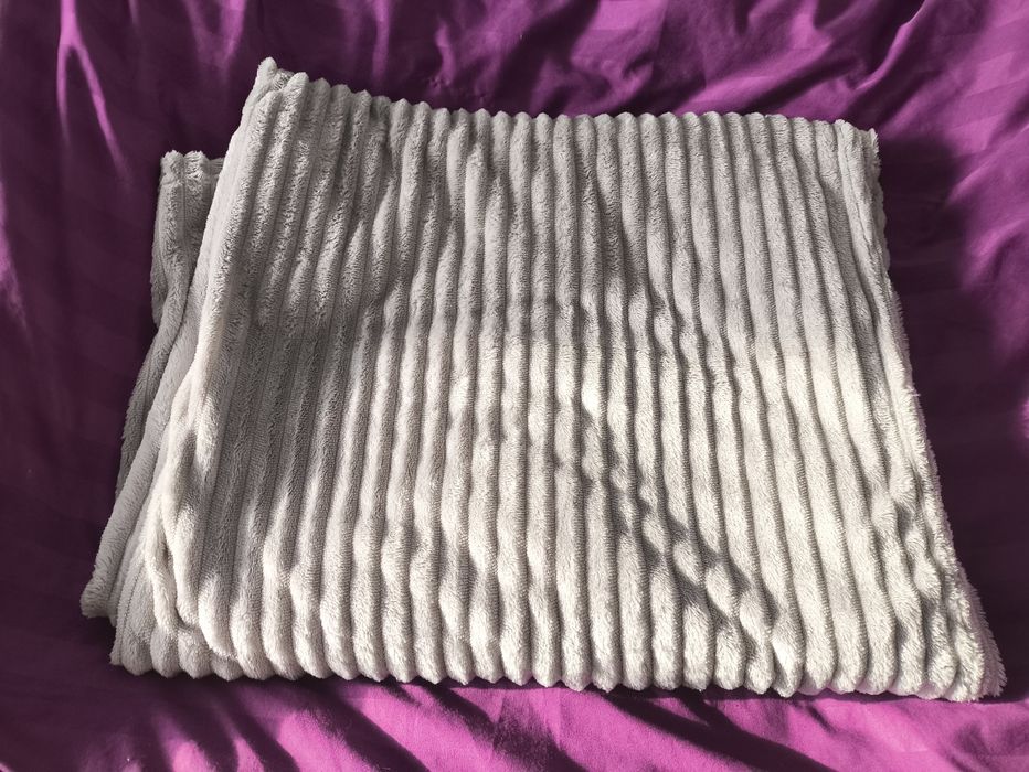 Плед новый лёгкий  двухспальный