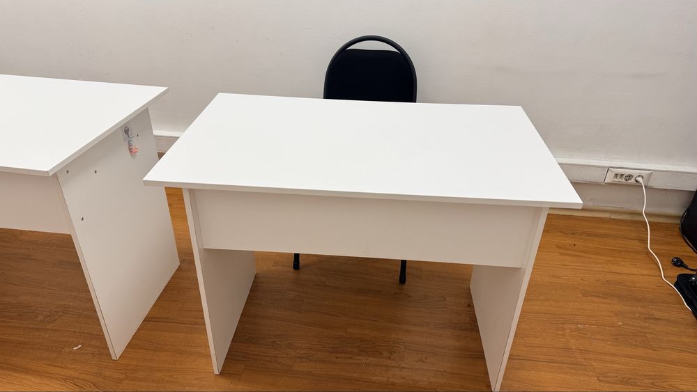 Офисные столы срочно продам. Последние 2 шт