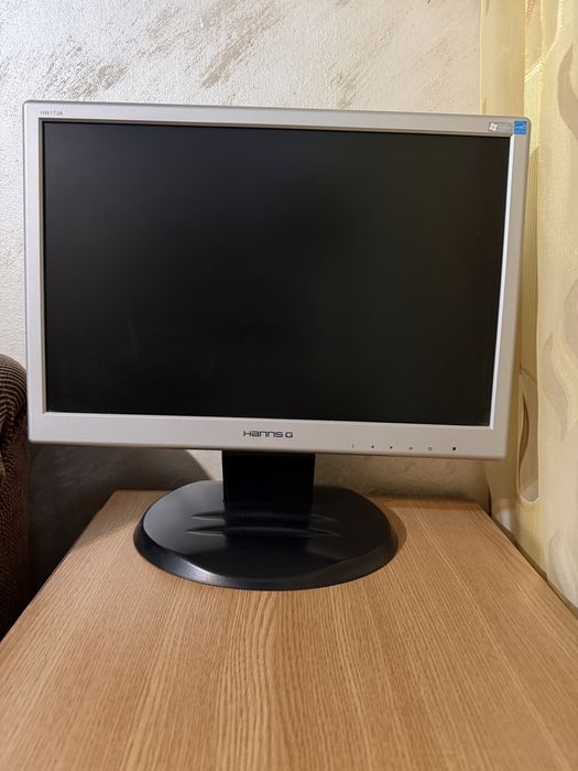 Monitor 17” Hanns-G