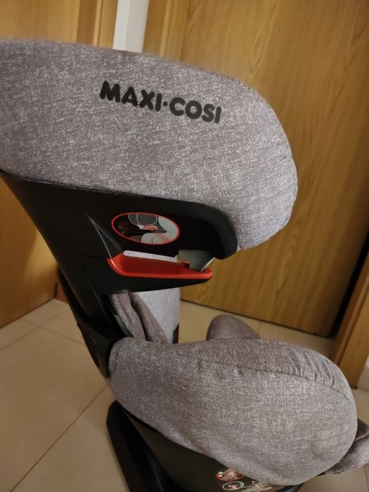 Scaun auto Maxi Cosi isofix - 36 kg