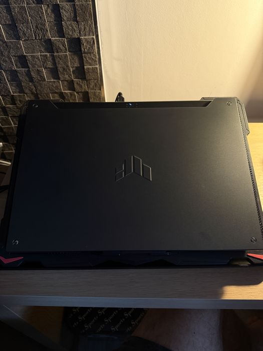 Vând urgent laptop gaming Asus