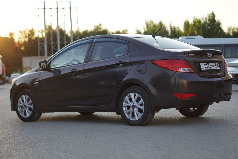 Hyundai Accent 2014 Хундай Акцент