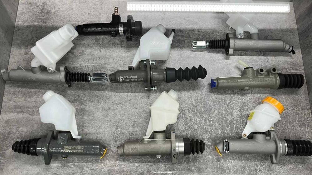 Запчасти на HOWO, SHACMAN