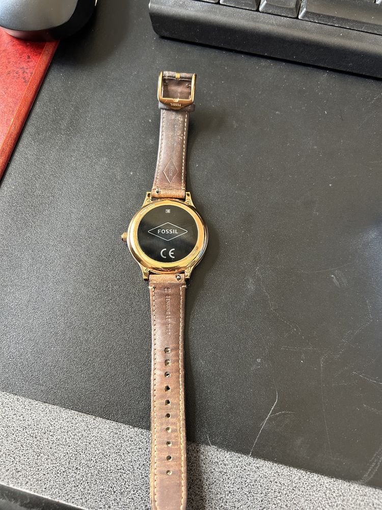 Fossil 2024 model dw5a