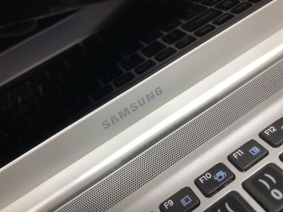 Samsung i3-4030U