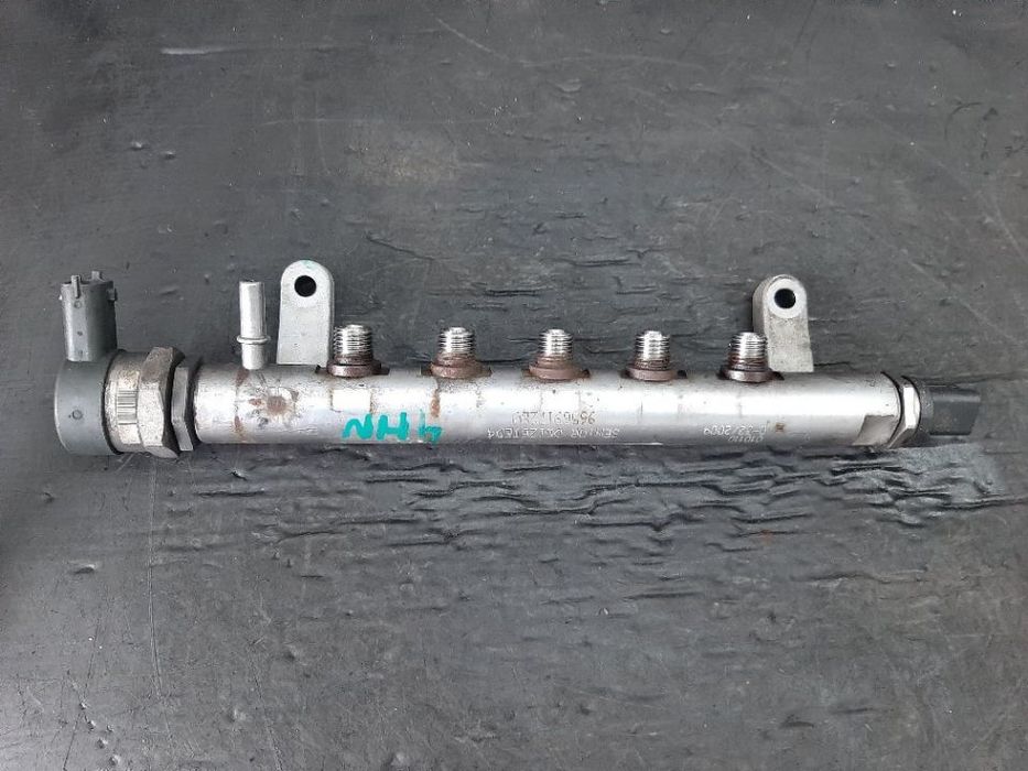 Rampa injectoare 2.2 hdi 4hn peugeot 4007 citroen c-crosser 9656917280