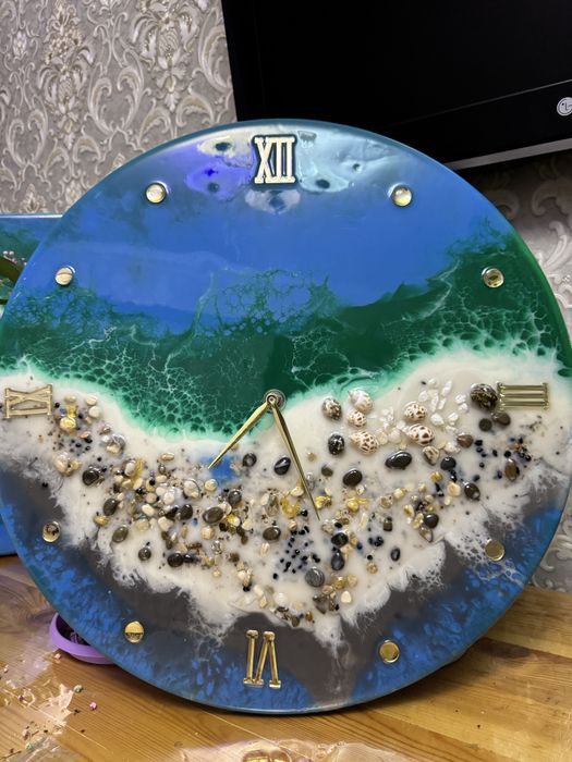 Часы из эпоксидный смолы