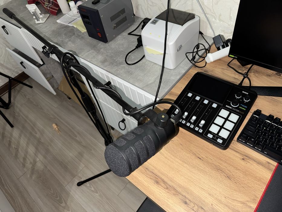 Студийный комплект: Пульт RØDECaster Duo + Микрофон RØDE PodMic