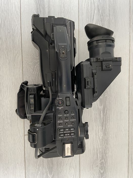 Продам sony PMW-300K1