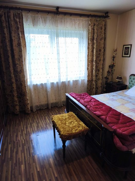 Vând apartament Petrila