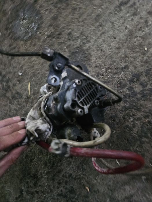 Pompa inalta Iveco Daily 35C10 2.3 HPI 95 de cai motor F1AE0481A an 20