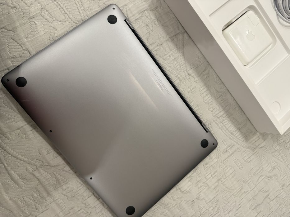 Macbook pro 13, 512gb M1