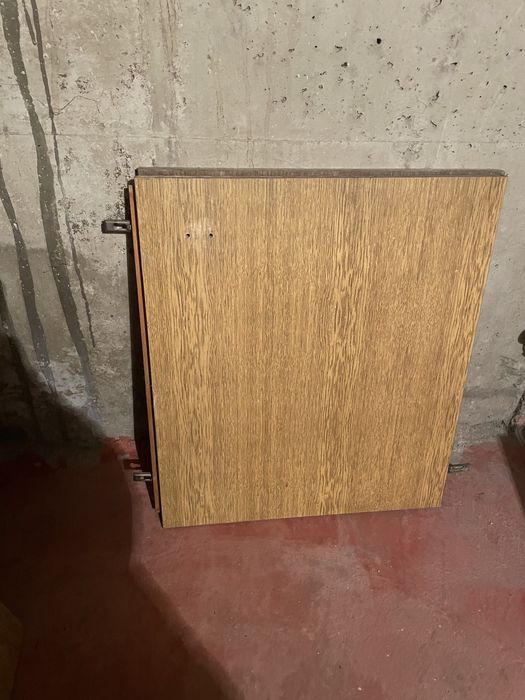 Продавам плоскости / врати от гардероб