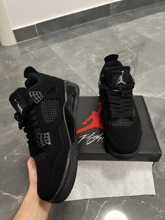 Jordan 4 BlackCat