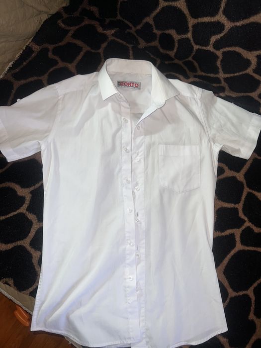 Продам рубашки школьные белые