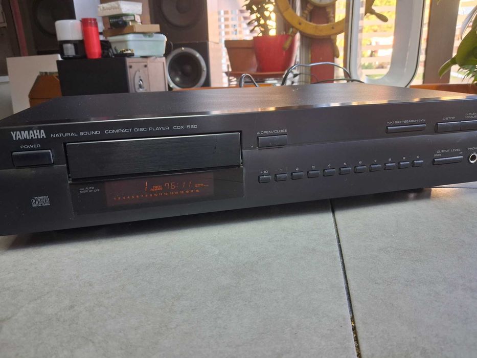 Yamaha CDX-580 cd player