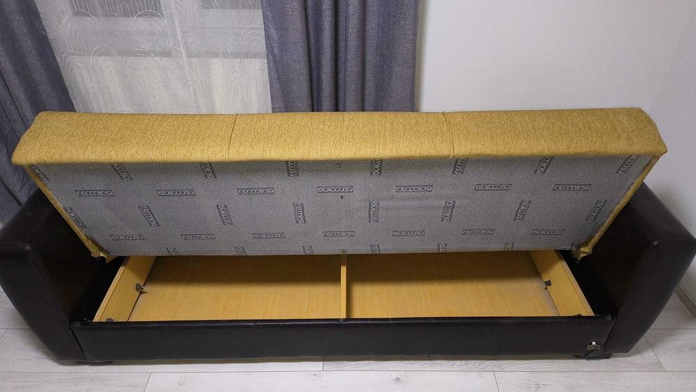 Canapea extensibila 3 locuri /Cu lada / Imitatie piele +textil